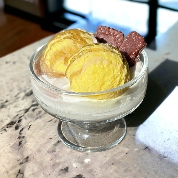 ⚠️SALE Candle // Handmade Ice Cream Balls Soy Wax Candle SEND OFFERS🥳 - Picture 2 of 5